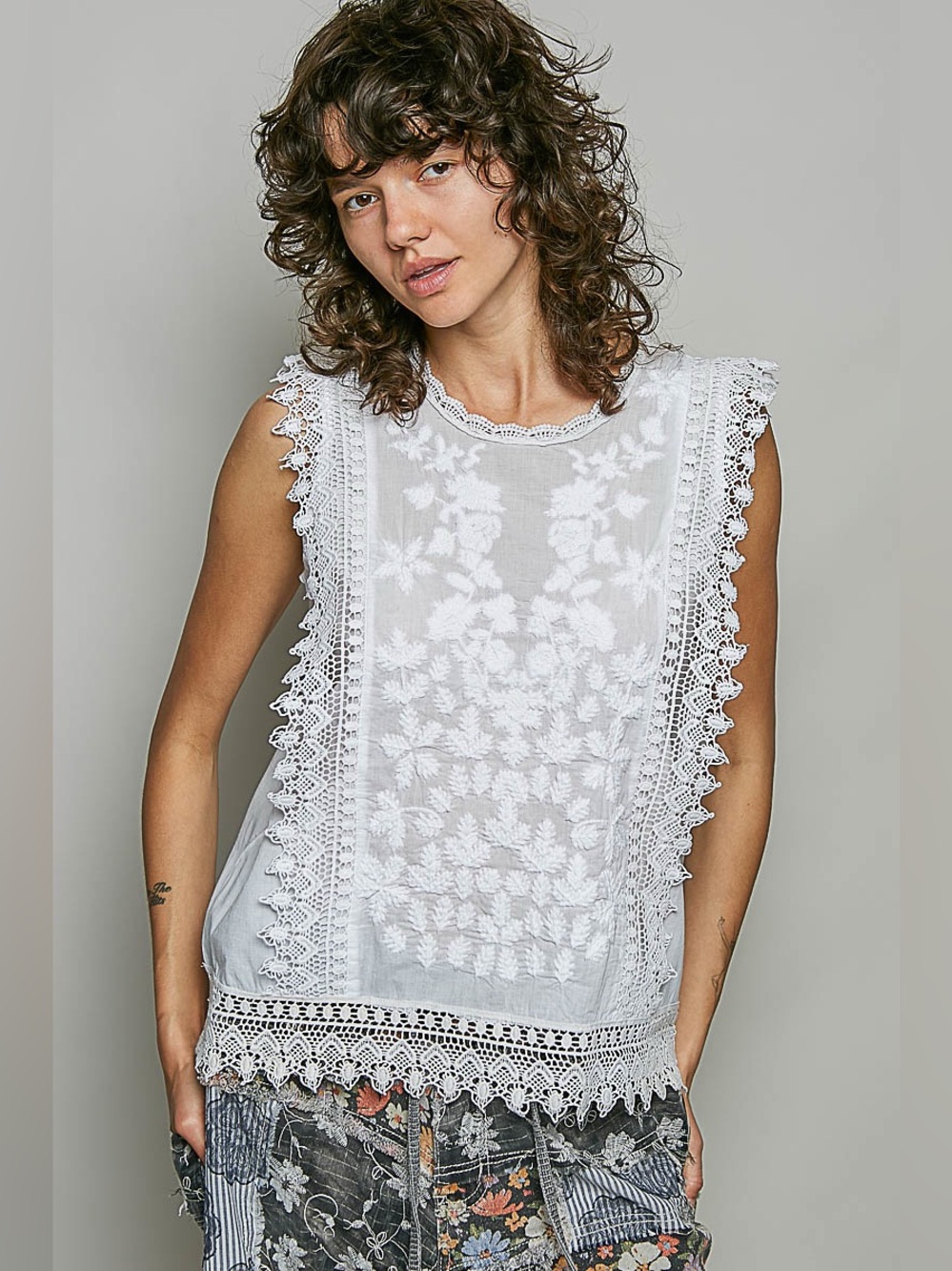 POL Allover Botanical Embroidered Scalloped Lace Sleeveless Top